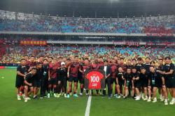 成都蓉城训练开放日，国际比赛日复出首秀引欢呼，中超在即，年轻球员得到机会的简单介绍