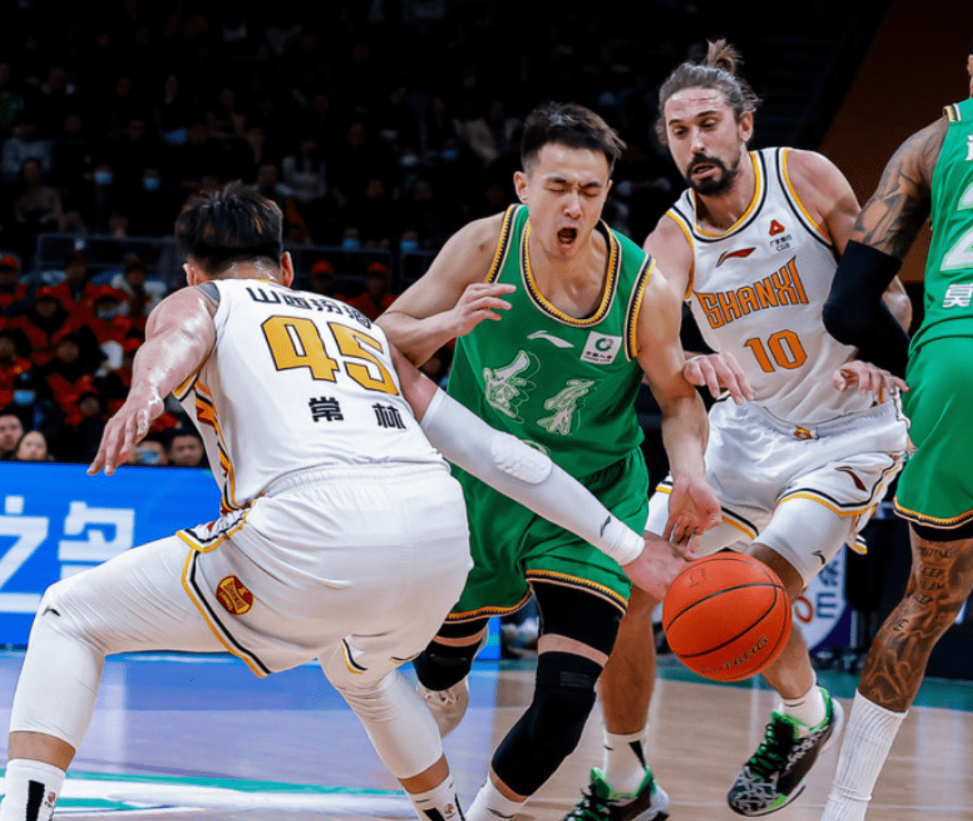 塞维利亚围绕CBA常规赛临场应变蒂姆与90激战巴黎圣日耳曼分钟，这操作让人直呼：集结日那不勒斯备战欧篮联(巴萨vs塞维利亚集锦)